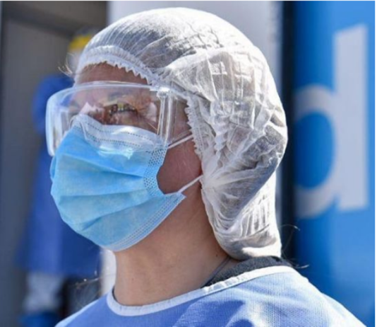 Es obligatorio el uso del barbijo para el personal de salud ante el aumento de casos COVID-19