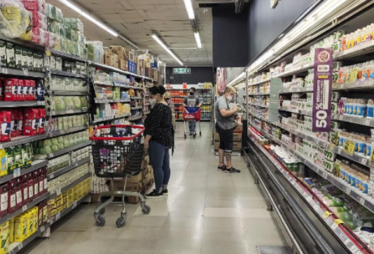 Las ventas de los supermercados sufrieron la caída más fuerte en 17 meses