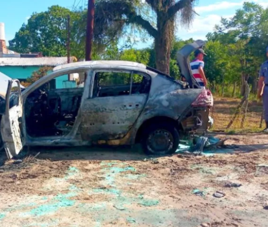 CLORINDA: Una mujer fue detenida tras incendiar un vehículo