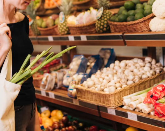 El 2022 cerró con la inflación más alta de los últimos 30 años: el rol del dólar y el precio de los alimentos