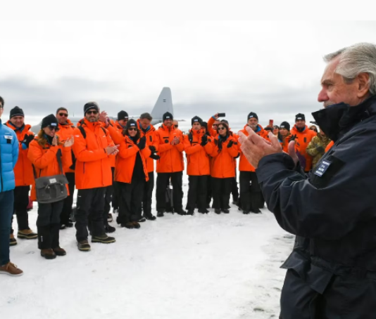Alberto Fernández usó la cadena nacional en la Antártida: “Desde el fin del mundo hablo de nuevos inicios”