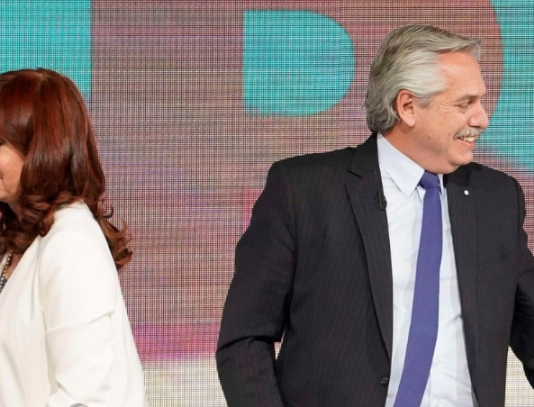 AlLERTA K POR UNA ENCUESTA: Cristina Kirchner cayó en 18 provincias y en 9 está peor que Alberto Fernández