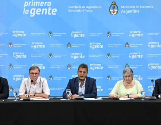 EMERGENCIA SANITARIA. «Máximo alerta» por la gripe aviar: Sergio Massa anunció una inversión de $1000 millones y barreras sanitarias
