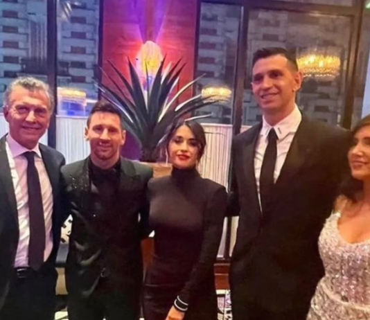 Premios The Best: Mauricio Macri, Lionel Messi y Dibu Martínez, juntos para la foto