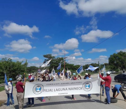 CLORINDA: Productores agrarios del norte provincial iniciaron una protesta en zona del paso fronterizo San Ignacio de Loyola.