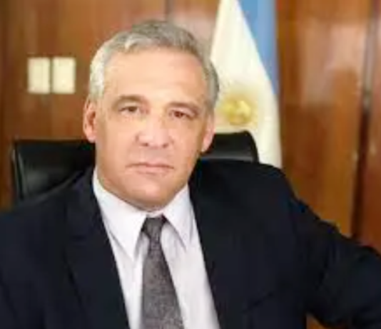 FERNANDO CARBAJAL: «No hay ninguna posibilidad de que baje mi candidatura»