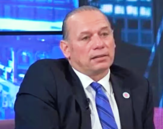 SERGIO BERNI: “Si Néstor se levanta de la tumba, me parece que saca a patadas en el orto a Alberto Fernández”