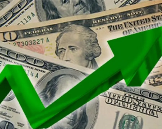 El dólar blue se disparó, rozó los 400 pesos y volvió a tocar niveles récord