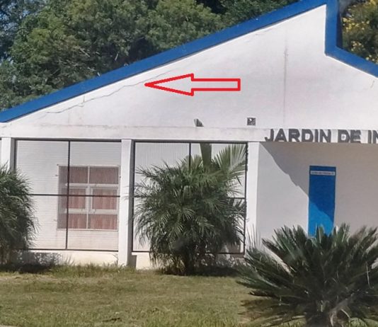 LAGUNA NAINECK: A menos de un año de su habilitación, el jardín de infantes “Bichito de Luz” muestra fallas en su estructura edilicia.