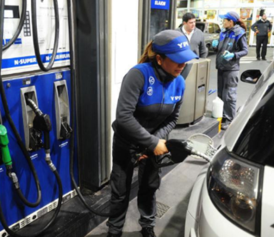 GOLPE AL BOLSILLO. YPF aumentó 4% el precio de los combustibles: los nuevos valores