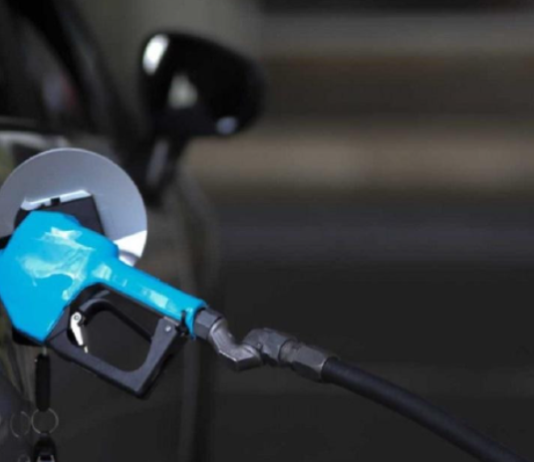 PRECIOS JUSTROS PARA COMUSTIBLES: Cuánto subirá la nafta en los próximos meses