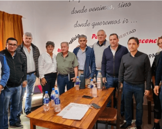 El Frente Amplio ratificó la candidatura de Carbajal a Gobernador y le ofreció la vice a Paoltroni para llevar una fórmula única en las elecciones
