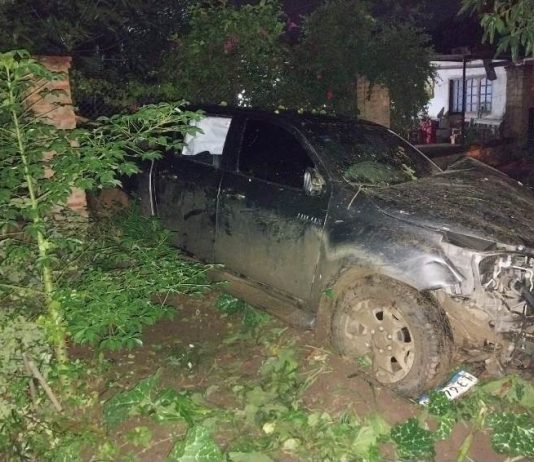 LAGUNA BLANCA: Ocupantes de una camioneta sufrieron lesiones leves durante un despiste