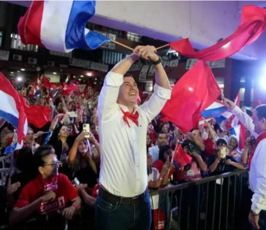 Santiago Peña fue elegido presidente de Paraguay