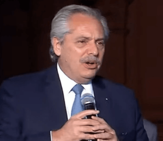 Furia K con Alberto Fernández por hablar de la corrupción de Cristina: no lo quieren en la Plaza el 25 de Mayo