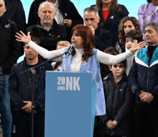 Cristina Kirchner cuestionó la decisión de cerrar la investigación por el atentado en su contra: «Me quieren presa o muerta»