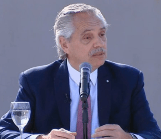 Entre lágrimas, Alberto Fernández explicó que no buscará la reelección