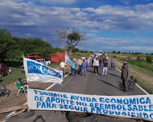 LAGUNA NAINECK: Productores reiteraron el pedido de ayuda al Gobieno por pérdidas a raiz de las contingencias climáticas.