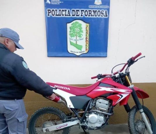 LAGUNA BLANCA: Secuestran una motocicleta que tenía en vilo a los vecinos con sus explosiones