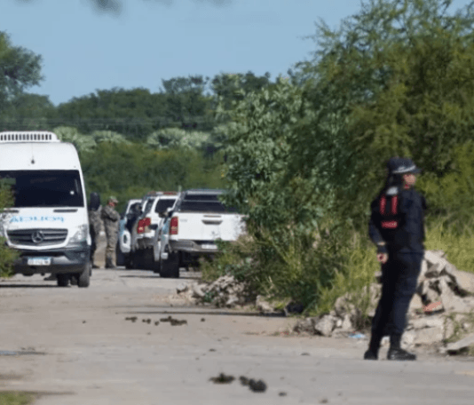 CHACO: Hallaron ropa quemada que sería de la joven desaparecida en el barrio Emerenciano Sena