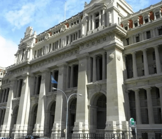Oficializada la candidatura de Insfrán: Neme y Ramírez llegaron a la Corte Suprema de Justicia de la Nación