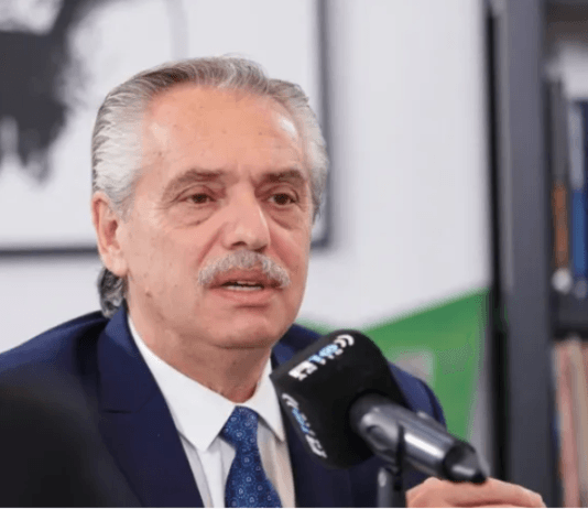 Alberto picante con Massa: «No se puede vivir con una inflación del 100 por ciento»