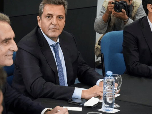RESERVAS EN ROJO: El Gobierno posterga pagos con el Fondo para fin de mes por US$ 2.600 millones