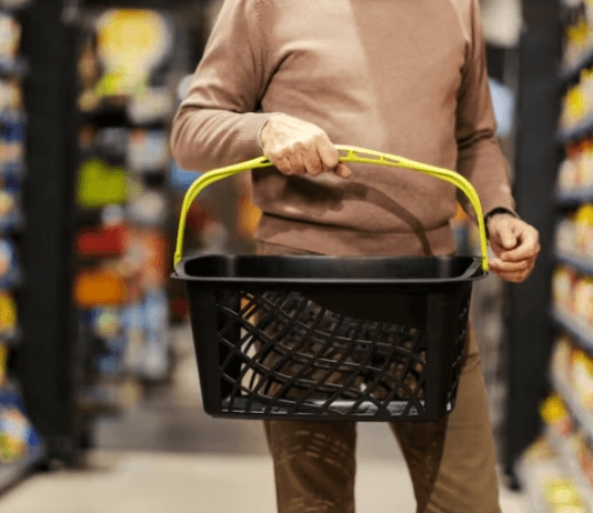 PRECIOS: La inflación se acelera y agosto podría volver a quedar por encima del 8%