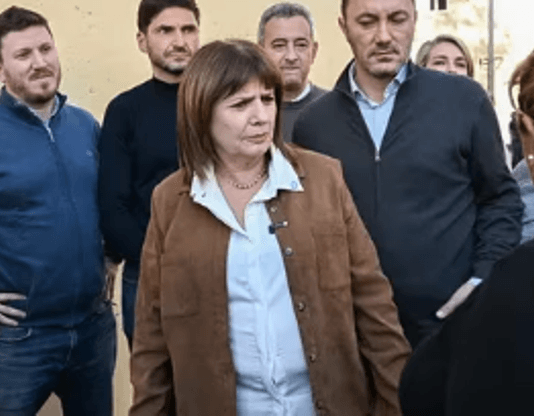 En su primera visita al interior después de las PASO, Bullrich viajó a Rosario y anunció su plan de seguridad