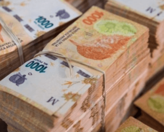 El Wall Street Journal advierte sobre un posible colapso del peso argentino