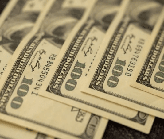 $ 758: El dólar blue saltó hasta su máximo del mes