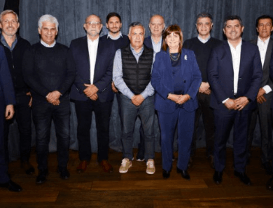 Patricia Bullrich reúne a los gobernadores de JxC para mostrar fuerza nacional