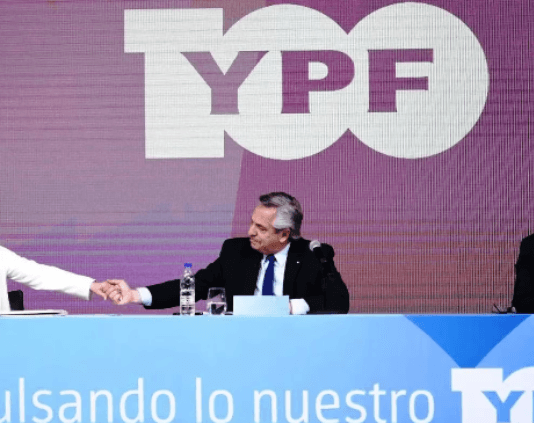 Una decisión del Gobierno acelera el fallo definitivo en contra de la Argentina por la expropiación de YPF