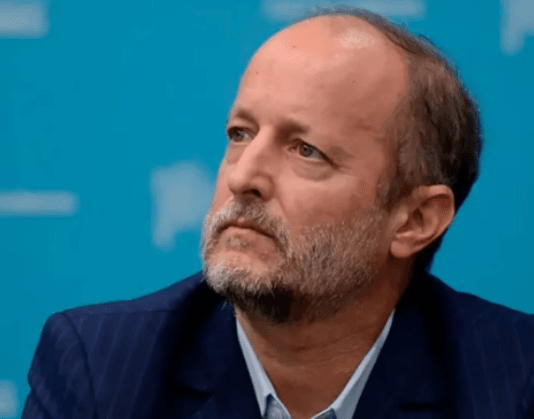 Dirigentes de Juntos por el Cambio denunciaron a Insaurralde tras el escándalo por el viaje a Europa