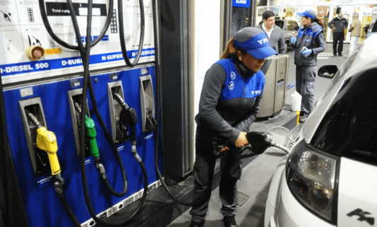 YPF aumentó un 3% el precio de sus naftas y gasoil tras el resultado de las elecciones