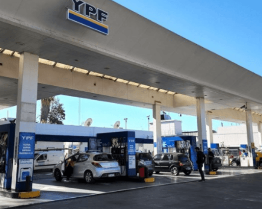 Se suman denuncias por falta de combustibles en todo el país