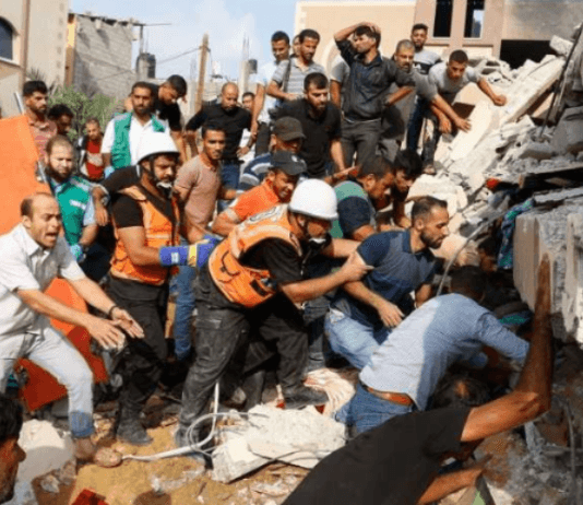 Suman más de 1.100 los muertos por los ataques en Israel y en Gaza