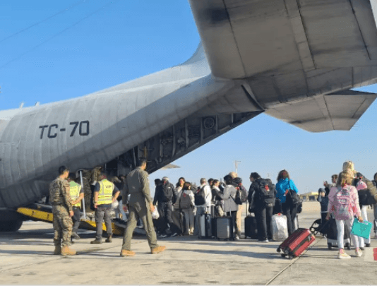 Operativo «rescate seguro»: el primer grupo de argentinos evacuados de Israel ya está en Roma y llegarían el sábado a Buenos Aires