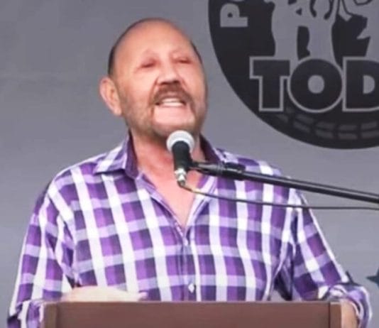 “Te la compran de EE.UU. por 2 pesos”: Gildo Insfrán retó a una wichi porque vende sus artesanías por Internet