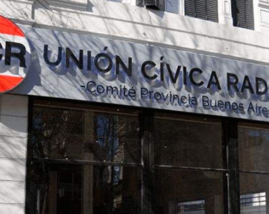 La UCR se despegó del homenaje de Massa a Alfonsín: «El radicalismo no tiene nada que ver con el kirchnerismo»