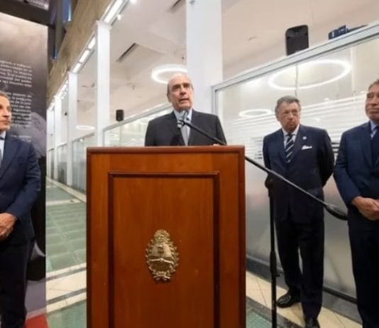 Tras los anuncios económicos, el Gobierno va por la reforma electoral: boleta única y eliminación de las PASO