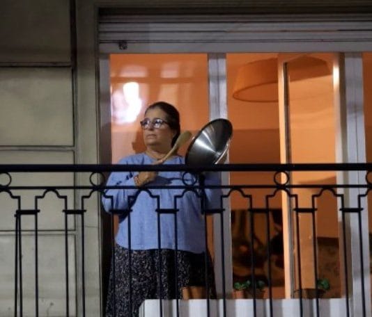La cadena nacional y el DNU de Milei, a 10 días de asumir, activó el cacerolazo