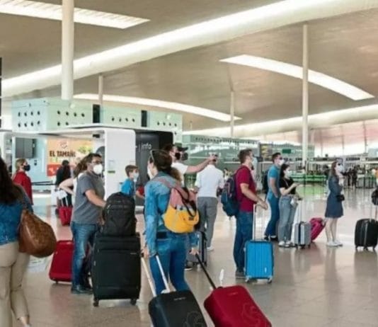 LEY OMNIBUS: Proponen eliminar el límite de 500 dólares para traer productos del exterior