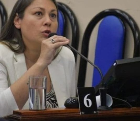 ESTATALES: Costa pide que el Gobierno otorgue un bono de fin de año de $100.000