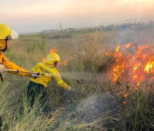 Brindan recomendaciones para prevenir incendios y evitar entrar a espejos de agua