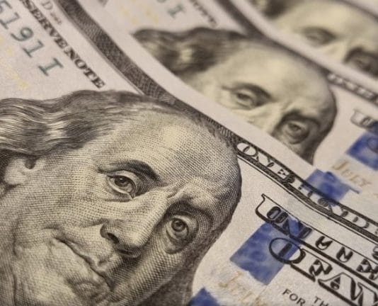 En una semana el dólar blue subió 21% y la brecha escaló al 55%