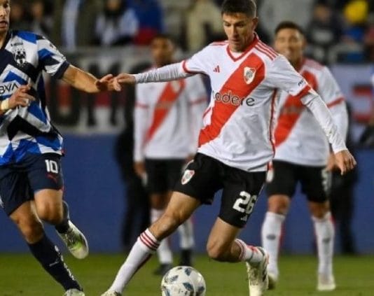 Con un golazo de Herrera, River empató agónicamente con Monterrey