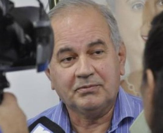El ministro Gómez pidió a la población permitir el ingreso de las brigadas para fumigar los hogares