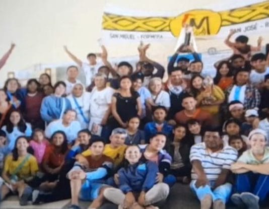 El Gobierno mandó a desalojar violentamente al Obispo Conejero y a un grupo de misioneros de una escuela de Rio Muerto