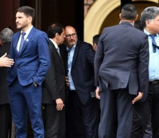 Los gobernadores de Juntos acordaron con Milei y votan la ley en general, pero en contra retenciones